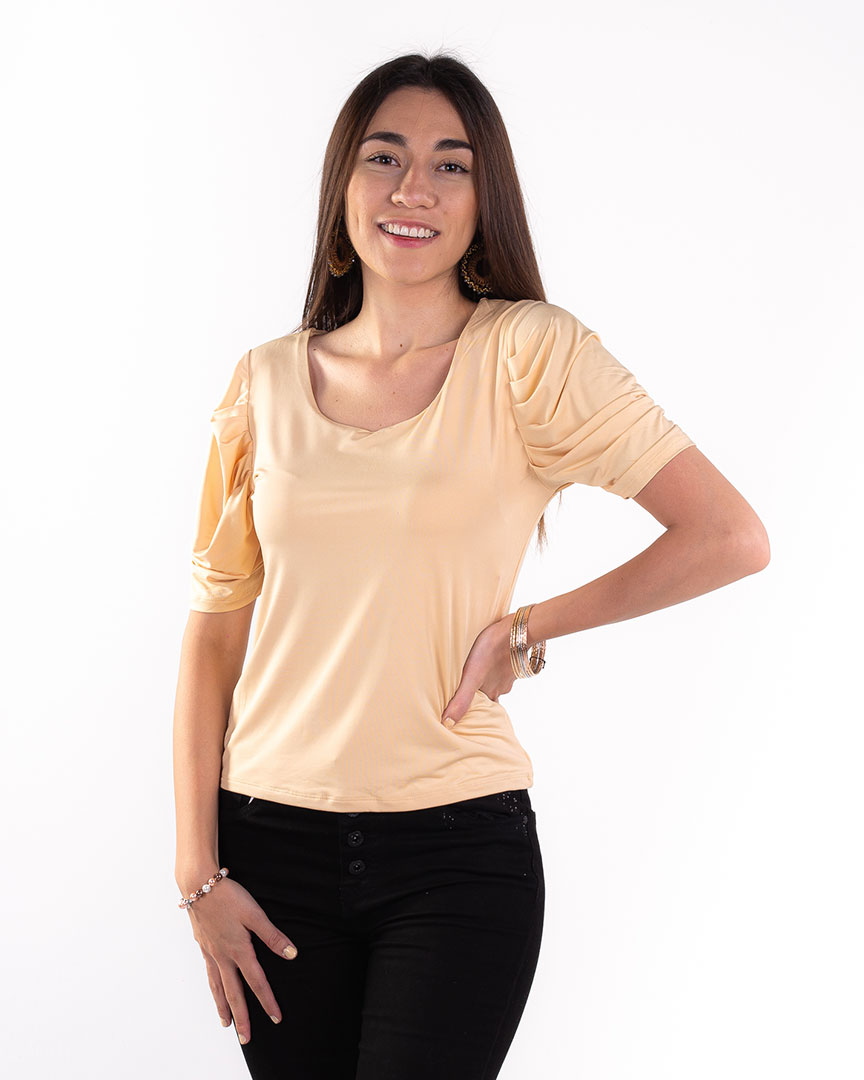 Blusa manga corta estilo princesa