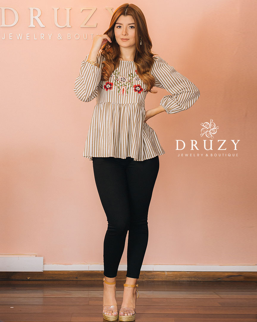 Blusa bordado de flores