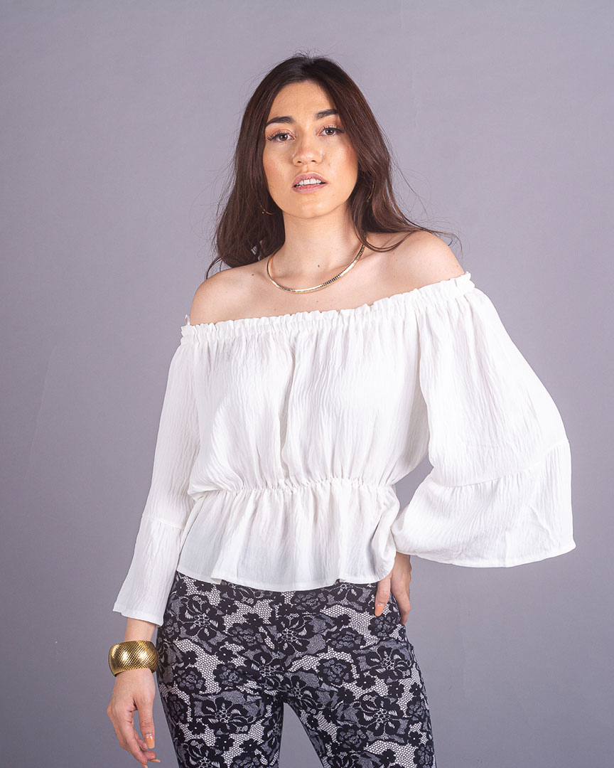 Blusa Off-Shoulder Mangas de volantes