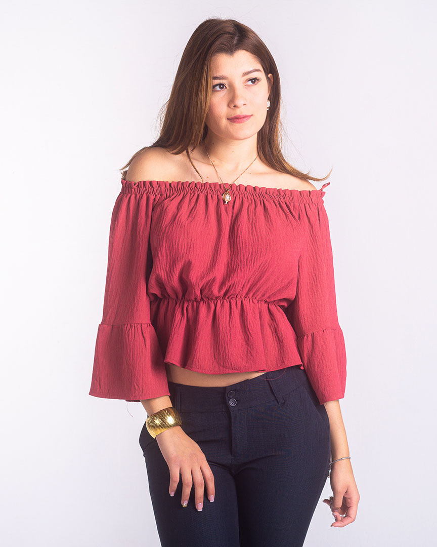 Blusa Off-Shoulder Peplum