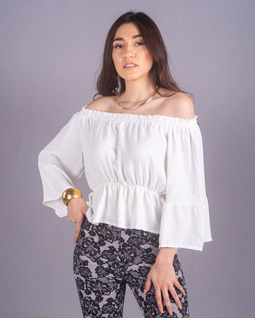 Blusa Off-Shoulder Mangas de volantes