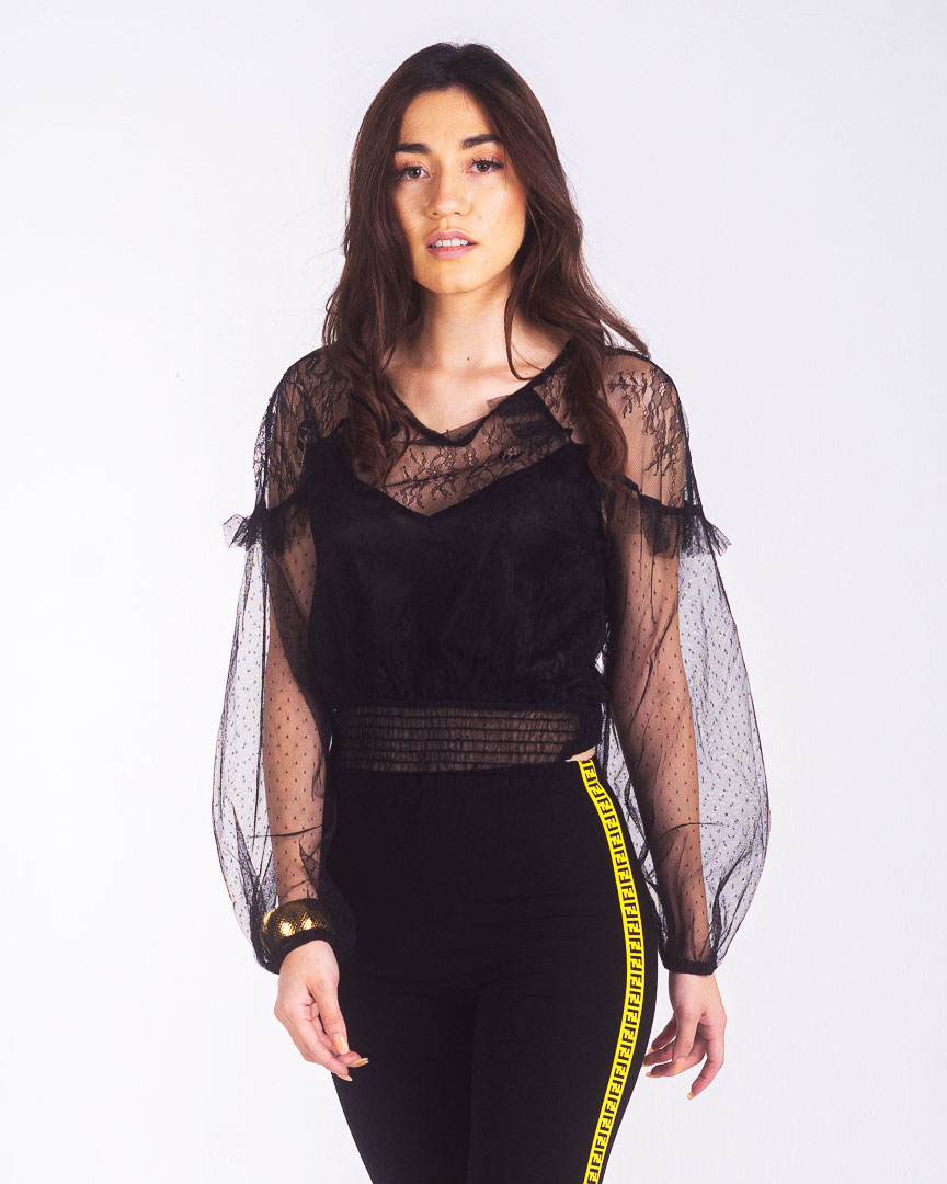 Blusa con detalles transparencia