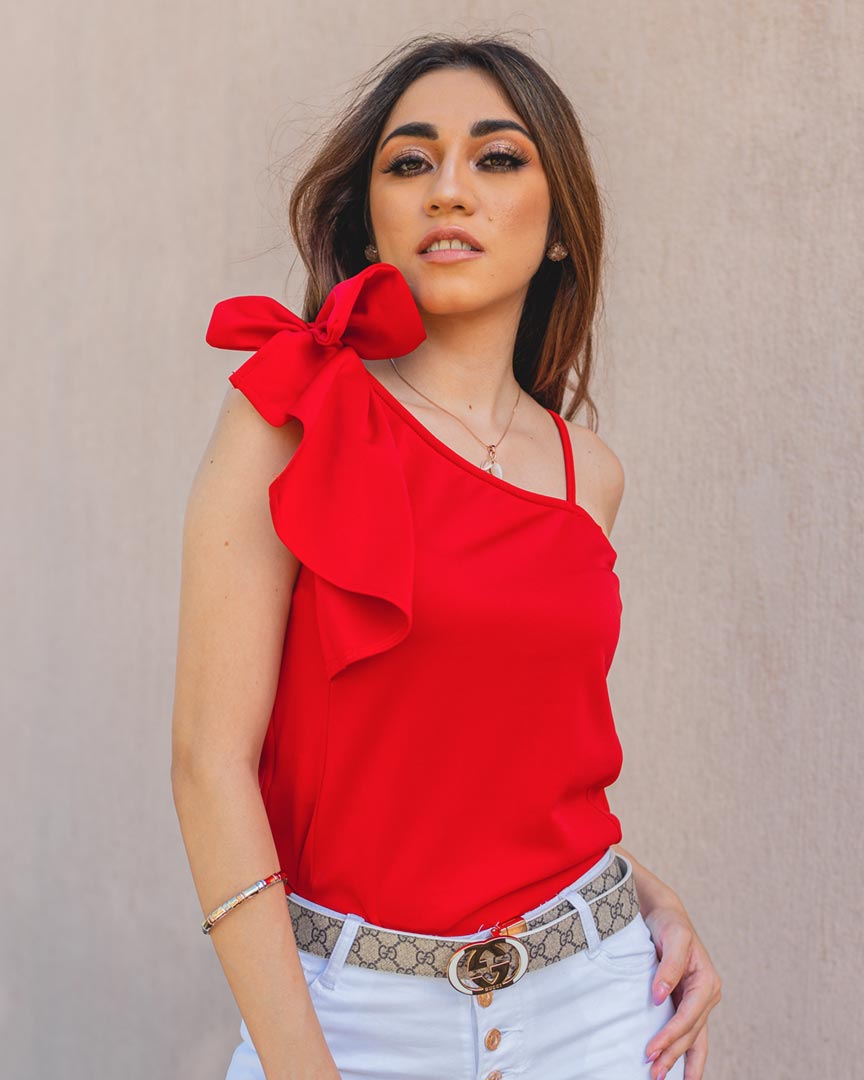 Blusa asimétrica